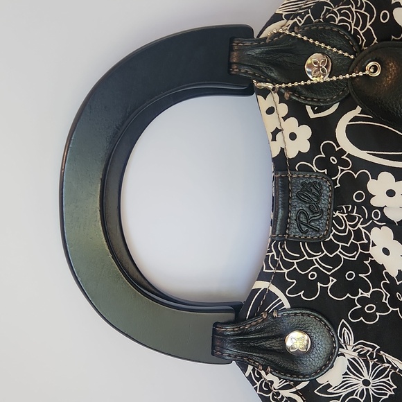 Relic - Black and White Cloth Handbag w Wooden Handle - Picture 6 of 13